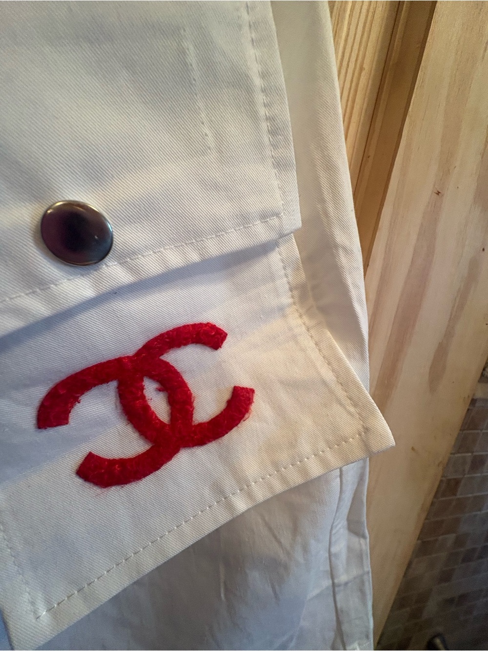 FASHION White Shorts with Red Logo Accent - Picture 6 of 9